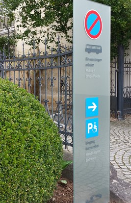 Glasstele Unbeleuchtet