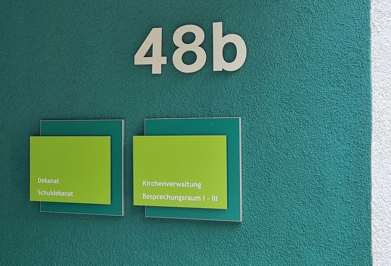 Haus der Evangelischen Kirche 1