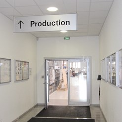 Wegweiser deckenmontiert RD