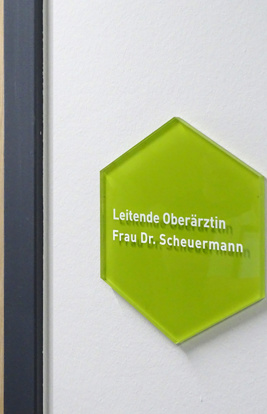 Tuerschild Koenigshof Krefel 2