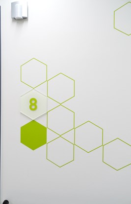 Tuerschild Koenigshof Krefeld