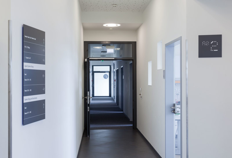 HKI - Hans-Knöll-Institut 13