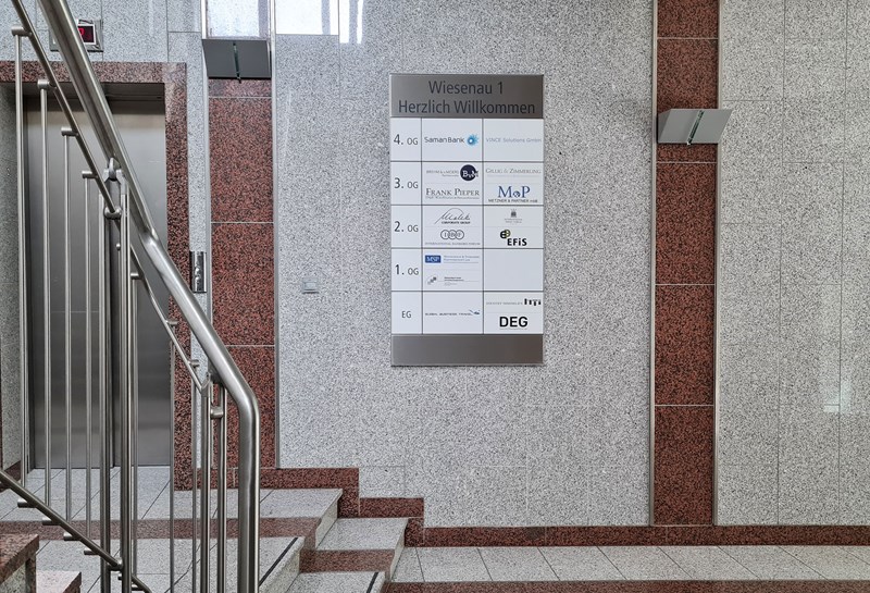 Übersichten wandmontiert QUAM Slide 1