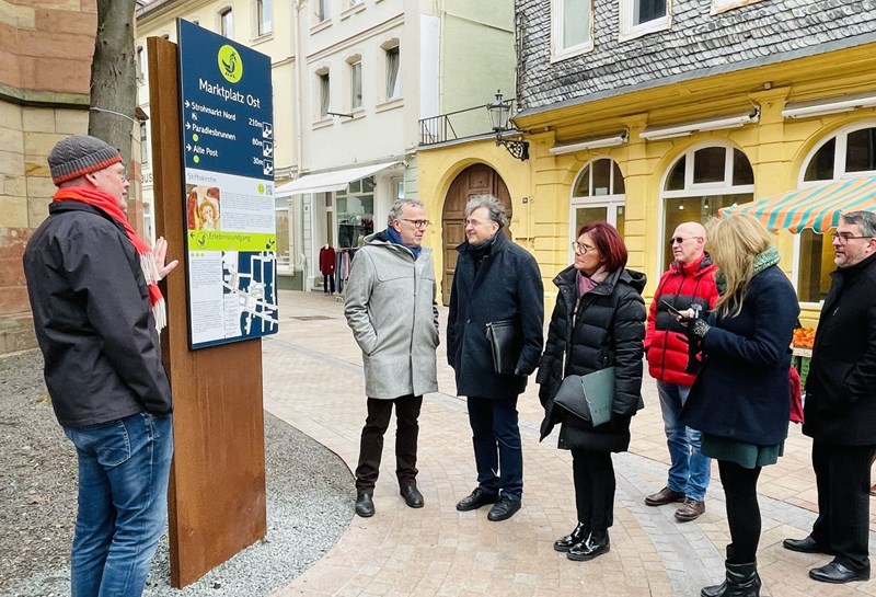Stadtleitsystem Neustadt 1