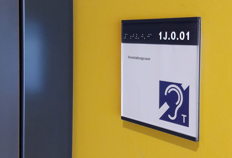 Türschild CTA taktil Slide 1