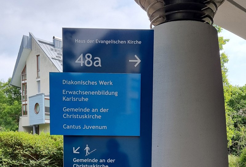 Haus der Evangelischen Kirche 1