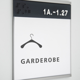 Türschild QTS 2 beschriftet