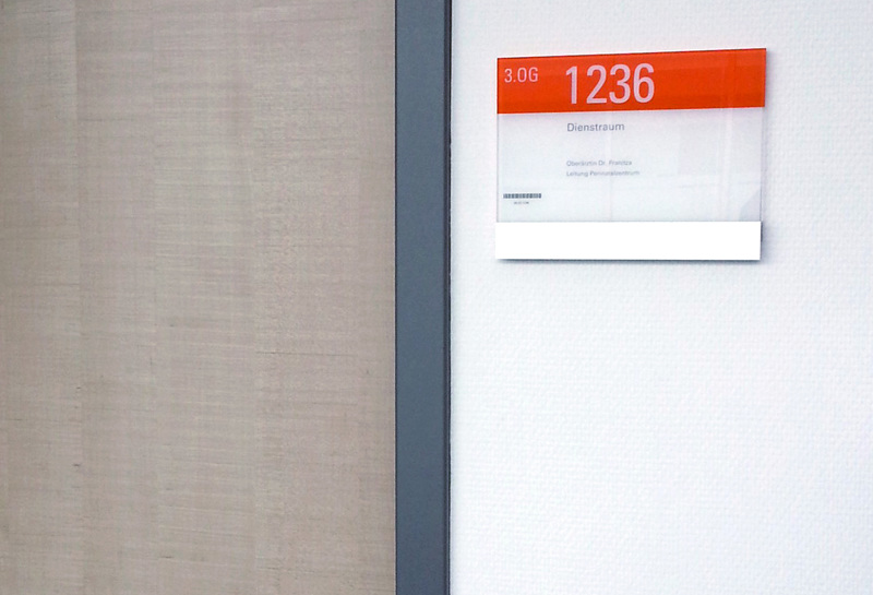 Türschild Glas TNT Slide 1