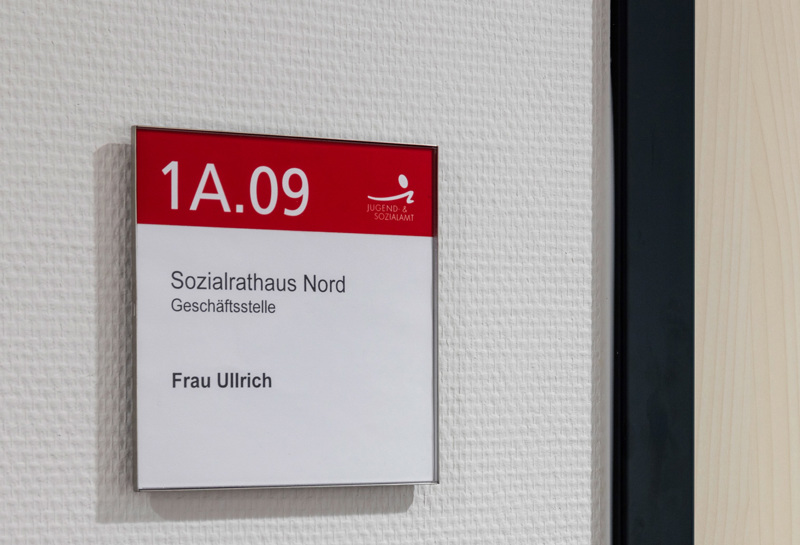 Türschild aus Edelstahl QTE Slide 5