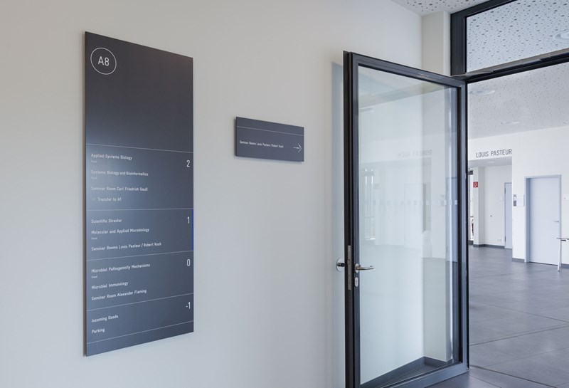 HKI - Hans-Knöll-Institut 1