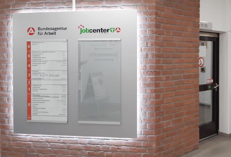 Übersichten Glas wandmontiert TNU Slide 1