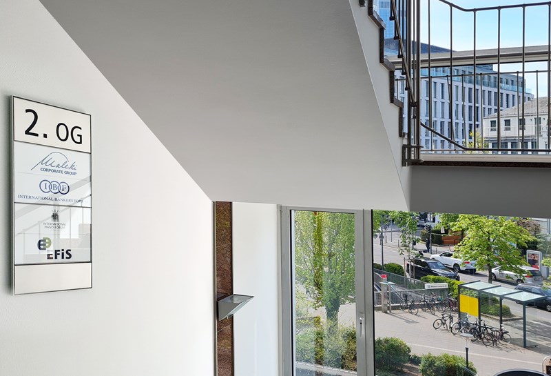 Übersichten wandmontiert QUAM Slide 1