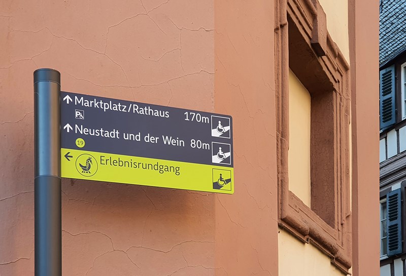 Stadtleitsystem Neustadt 1