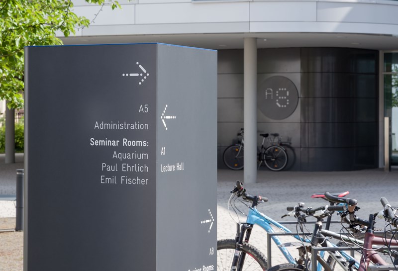 HKI - Hans-Knöll-Institut 1