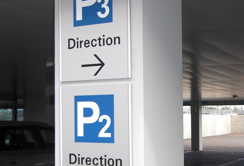 Wegweiser wandmontiert RW Slide 1