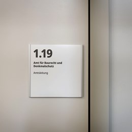 MENG HD Prinz Carl 04