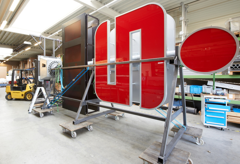 beleuchtete Schriftzüge Slide 13