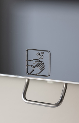 THU Ulm Innen Folienaufkleber Spiegel Detail