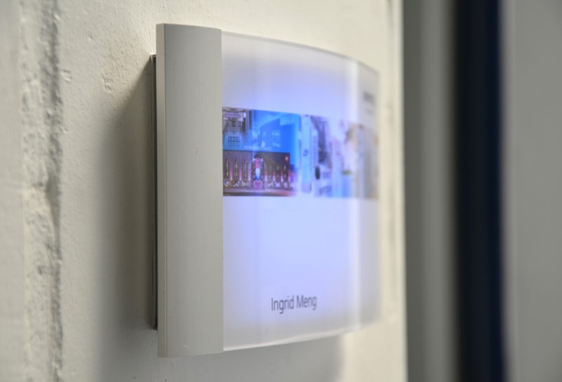 Türschild mit LED Wechselanzeige STFB Slide 1