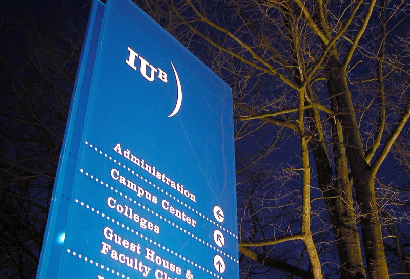 Stelen aus Glas TA Slide 1