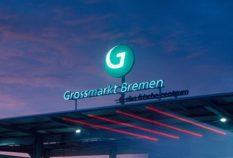 beleuchtete Schriftzüge Slide 1