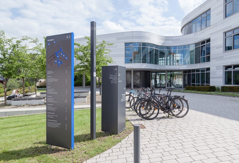 HKI - Hans-Knöll-Institut 1