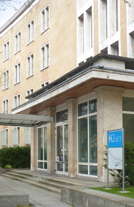Tempelhof 12