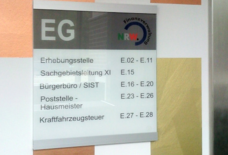 Übersichten Glas wandmontiert TNU Slide 3