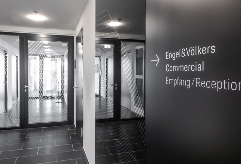 ★ Porsche Design Tower 1