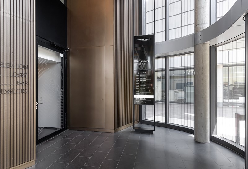 ★ Porsche Design Tower 1