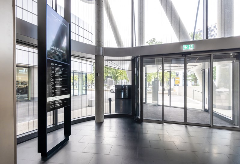 ★ Porsche Design Tower 1