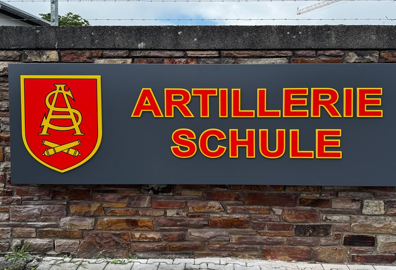 beleuchtete Schriftzüge Slide 1