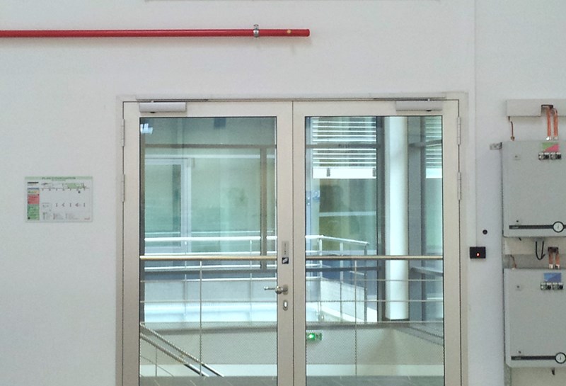 Wegweiser wandmontiert RW Slide 1