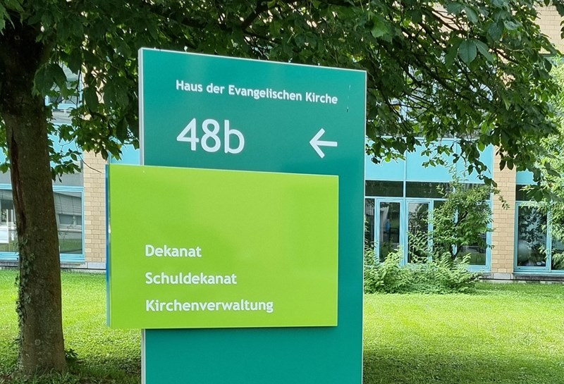 Haus der Evangelischen Kirche 1
