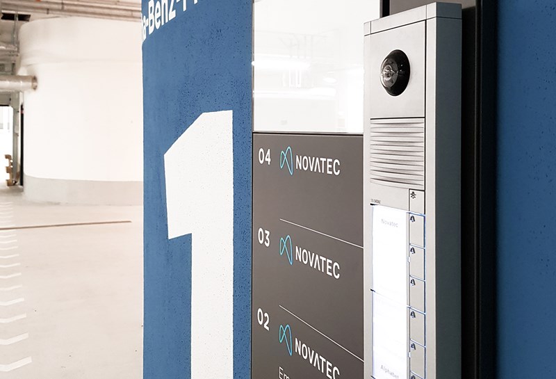 Übersichten wandmontiert QUAM Slide 1