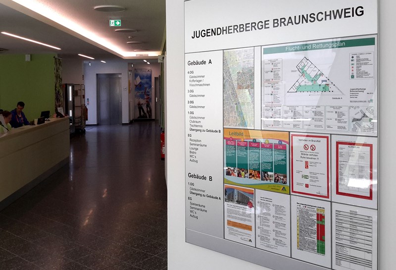 Übersichten wandmontiert QUAM Slide 1