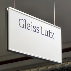 Stellplatzschilder deckenmontiert