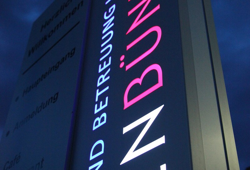 beleuchtete Schriftzüge Slide 15