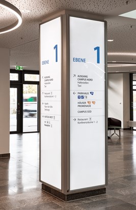 Rhön Klinikum Campus Foyer 3