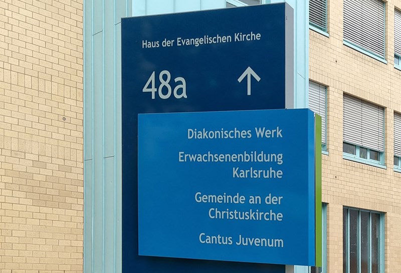 Haus der Evangelischen Kirche 1