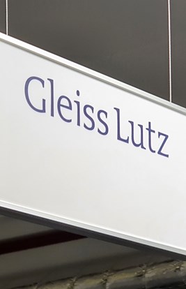 Cube Ceform Parkhaus Stellplatz Deckenabgehängt